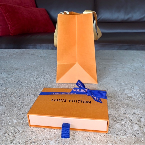 Louis Vuitton Gift Box + Shopping Bag - Picture 7 of 8
